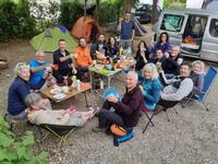 L'apéro avec les randonneurs et les cyclistes L'apéro avec les randonneurs et les cyclistes